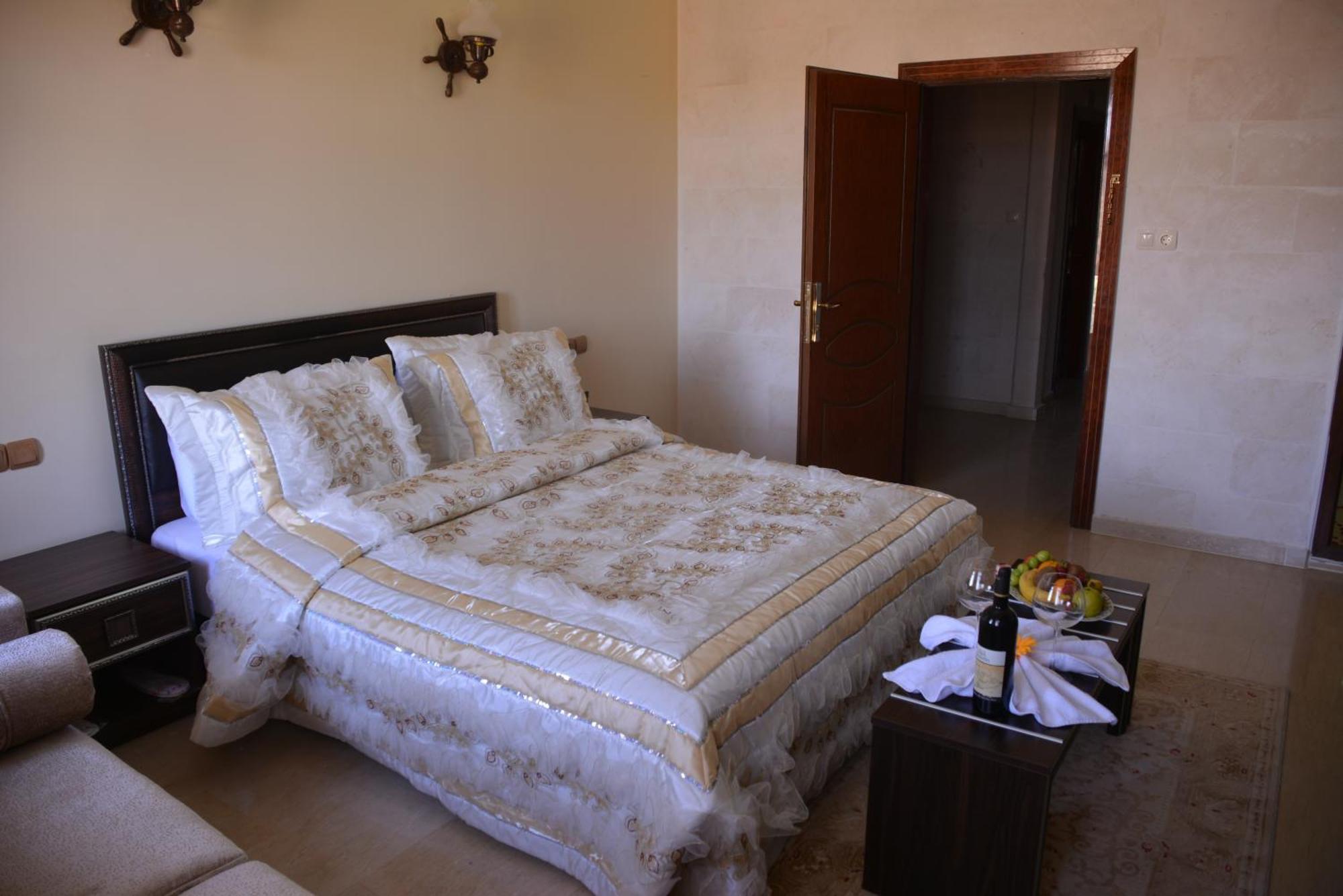 Turabdin Hotel Midyat Quarto foto